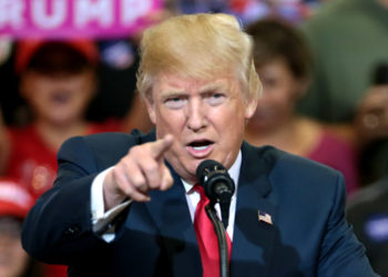 Donald Trump critique vivement la victoire aux Oscars du film Sud Coréen « Parasite »