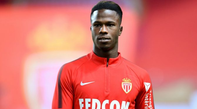 Keita Baldé loue un immeuble de trois étages pour loger des travailleurs sans-abris